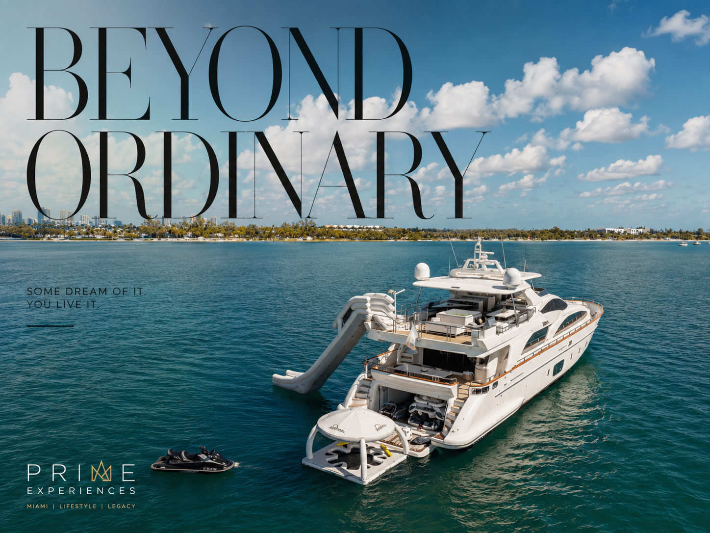 Composición editorial de yate con headline Beyond Ordinary